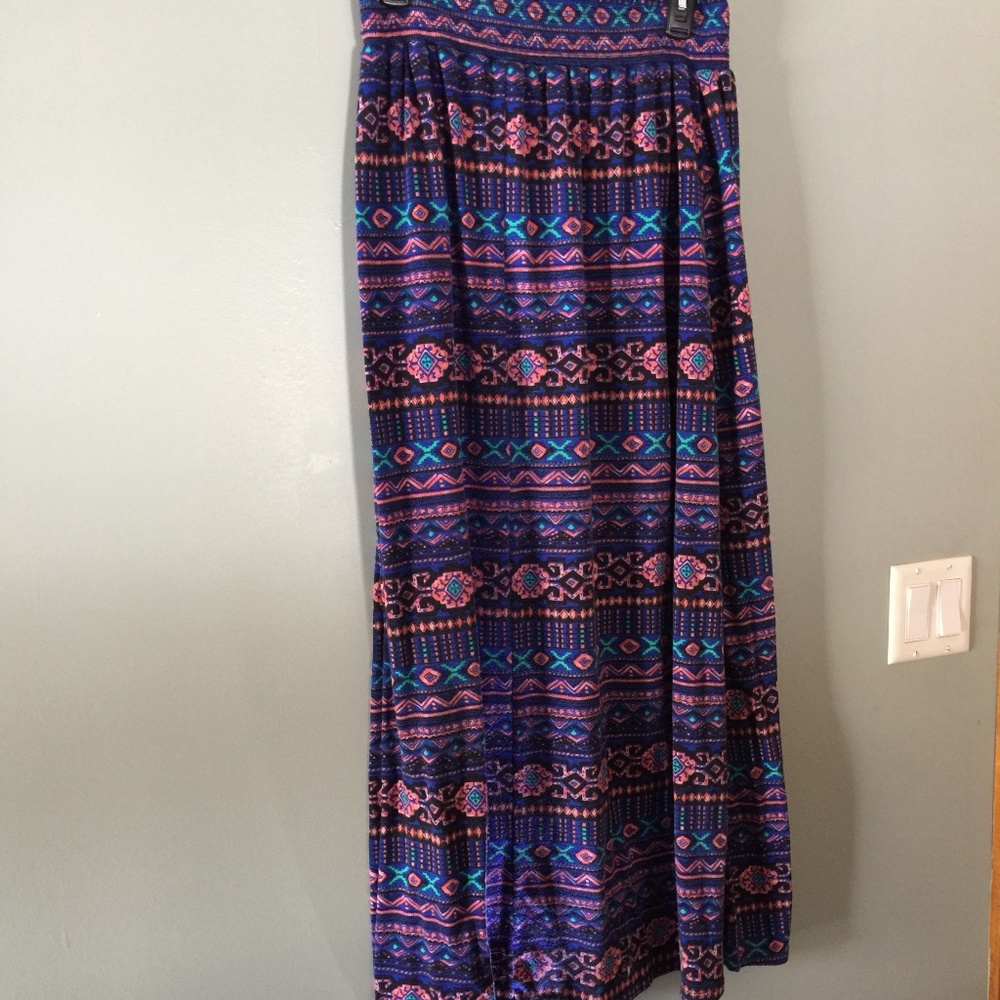 Women’s maxi skirt